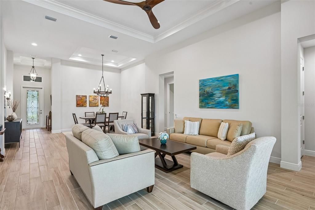 For Sale: $799,999 (3 beds, 2 baths, 2203 Square Feet)