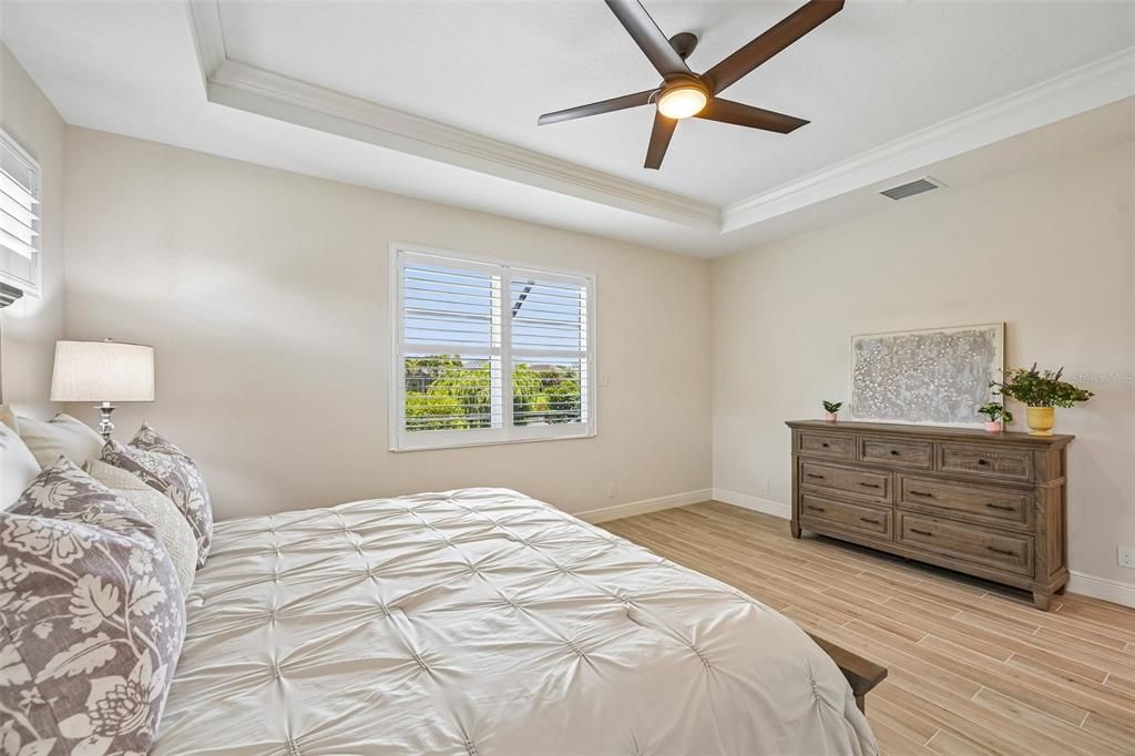 For Sale: $799,999 (3 beds, 2 baths, 2203 Square Feet)