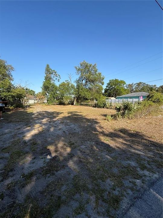 На продажу: $140,000 (0.12 acres)