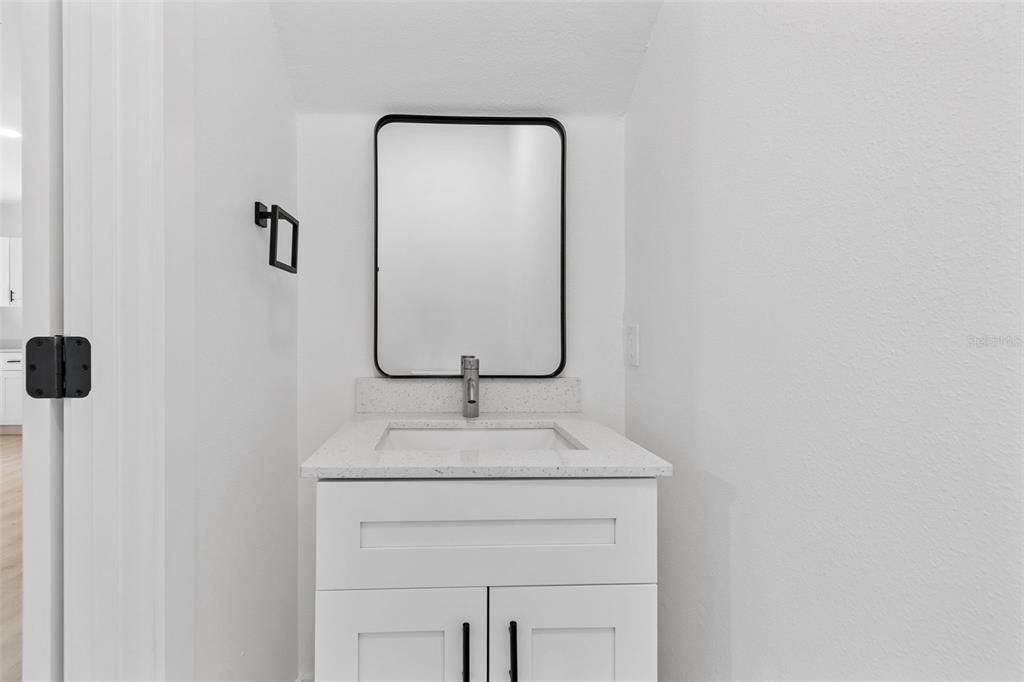For Rent: $1,850 (4 beds, 2 baths, 1362 Square Feet)