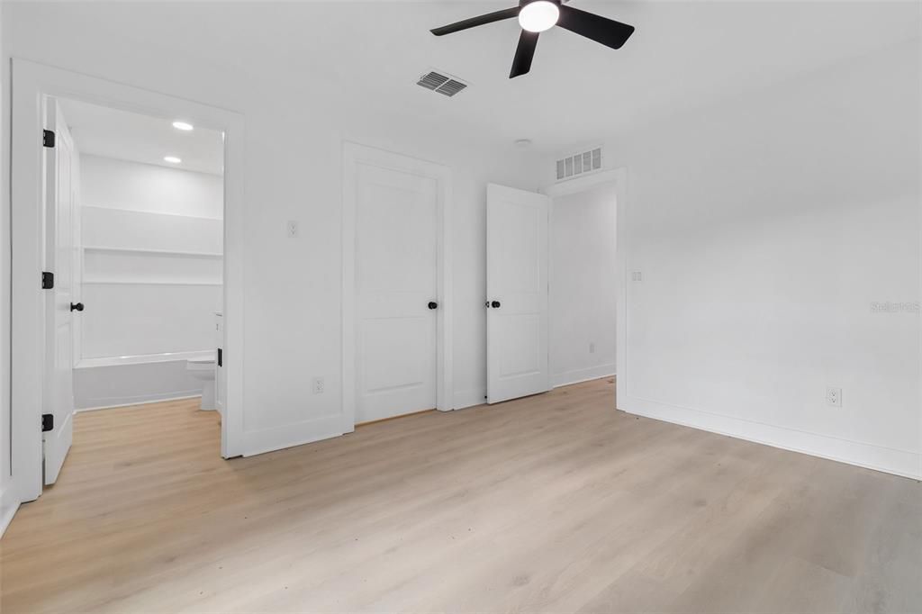 For Rent: $1,850 (4 beds, 2 baths, 1362 Square Feet)