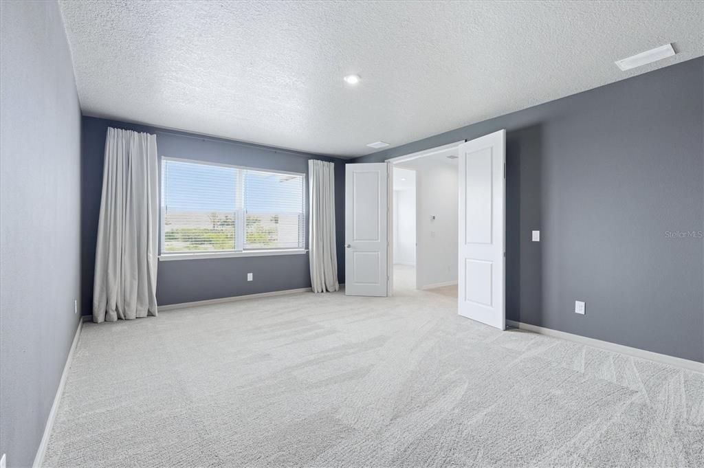 For Sale: $740,000 (4 beds, 3 baths, 2940 Square Feet)