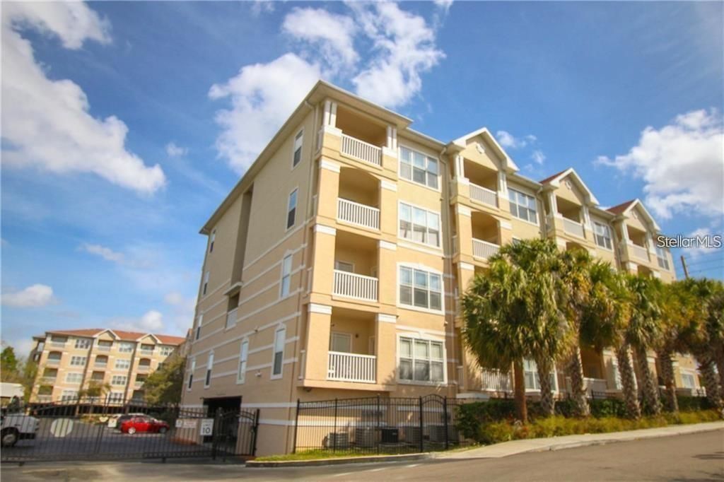 For Rent: $1,450 (1 beds, 1 baths, 660 Square Feet)