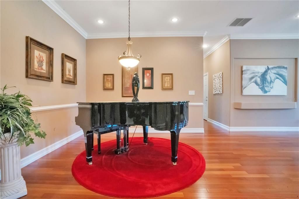 For Sale: $2,500,000 (4 beds, 3 baths, 3600 Square Feet)
