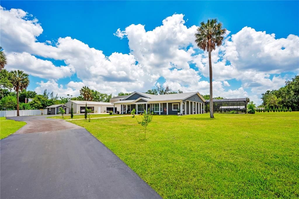For Sale: $2,500,000 (4 beds, 3 baths, 3600 Square Feet)