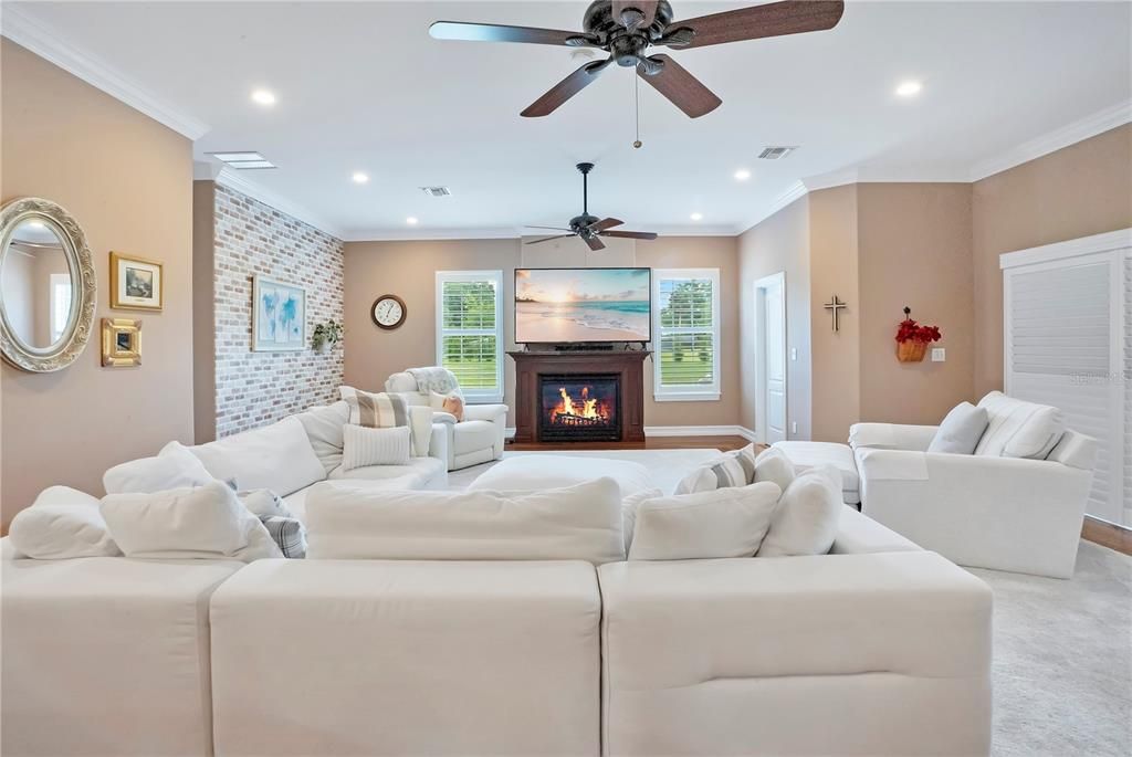 For Sale: $2,500,000 (4 beds, 3 baths, 3600 Square Feet)