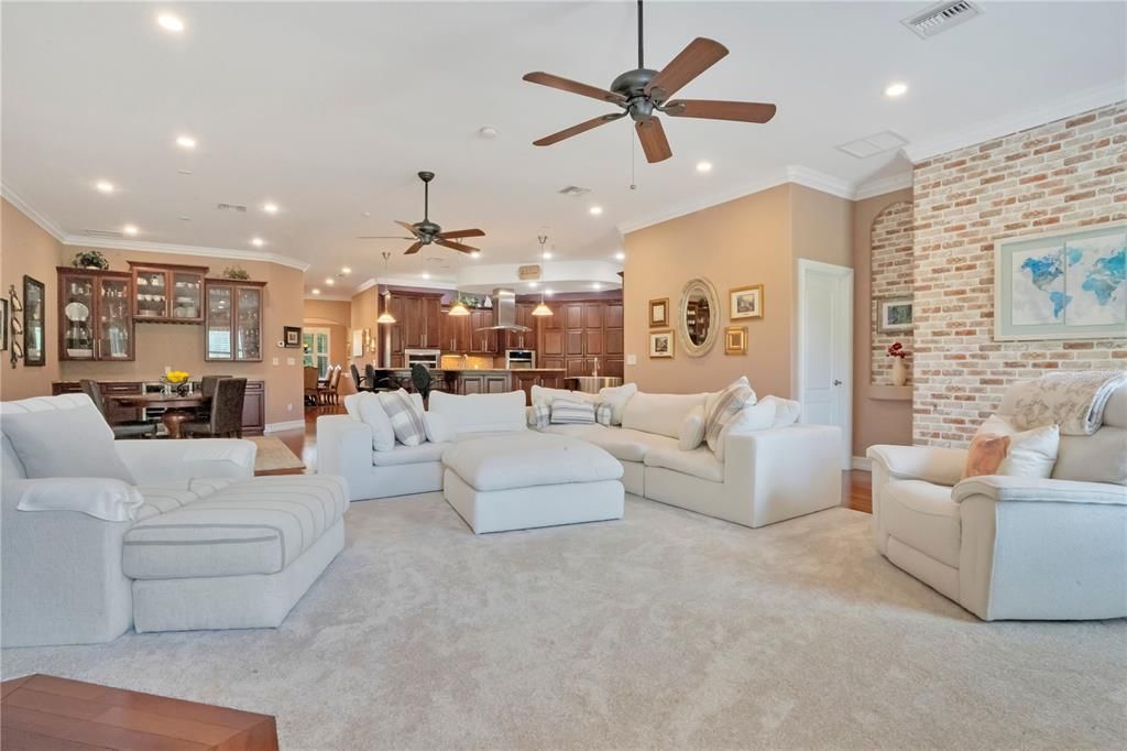 For Sale: $2,500,000 (4 beds, 3 baths, 3600 Square Feet)
