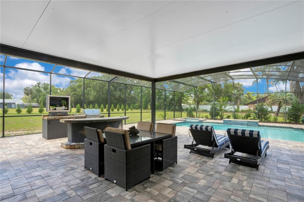 For Sale: $2,500,000 (4 beds, 3 baths, 3600 Square Feet)