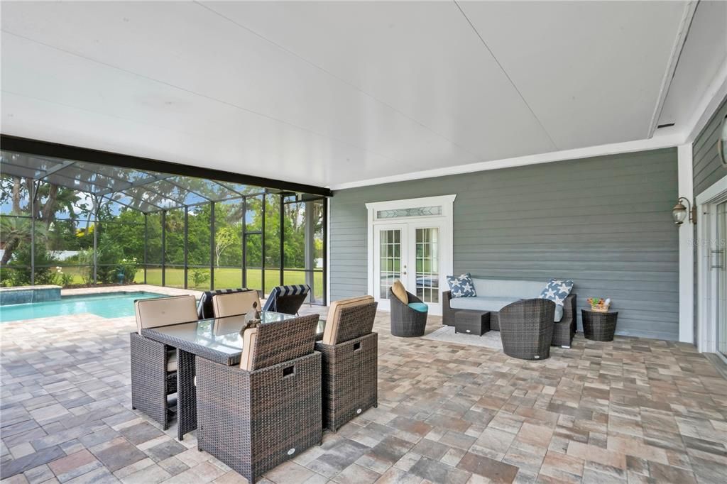 For Sale: $2,500,000 (4 beds, 3 baths, 3600 Square Feet)