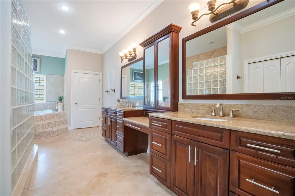 For Sale: $2,500,000 (4 beds, 3 baths, 3600 Square Feet)