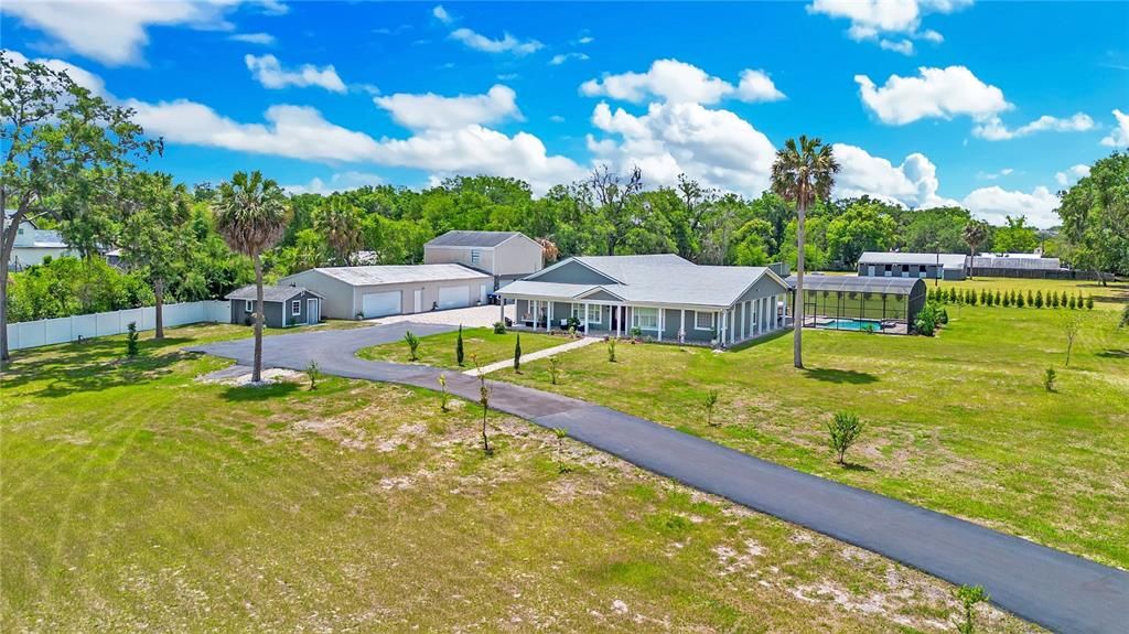For Sale: $2,500,000 (4 beds, 3 baths, 3600 Square Feet)