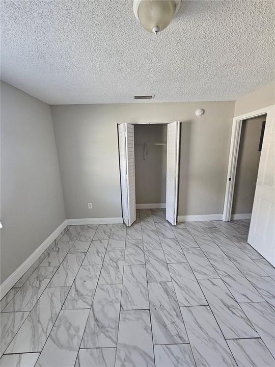 For Rent: $1,250 (3 beds, 1 baths, 900 Square Feet)