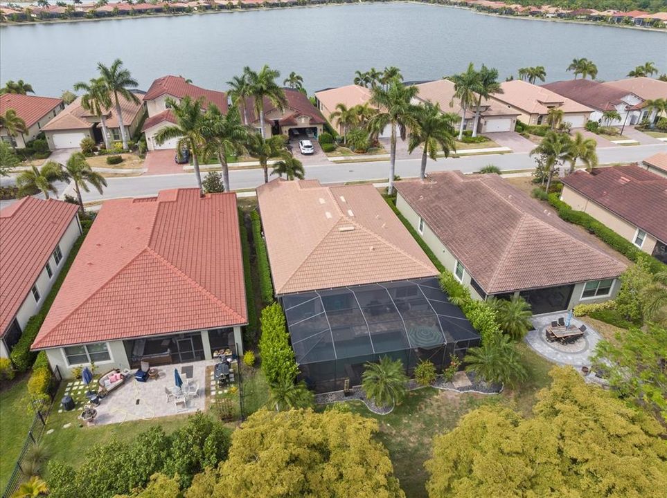 Под контрактом: $545,000 (2 спален, 2 ванн, 1816 Квадратных фут)