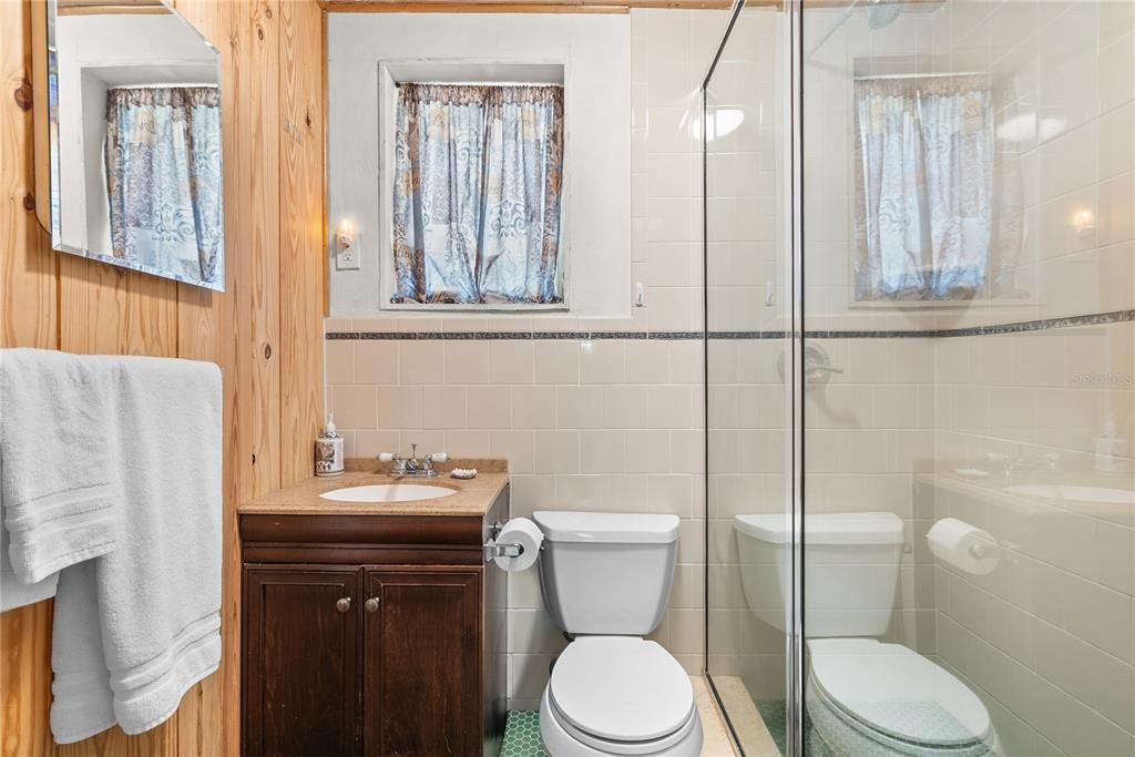 На продажу: $1,100,000 (6 спален, 4 ванн, 3207 Квадратных фут)