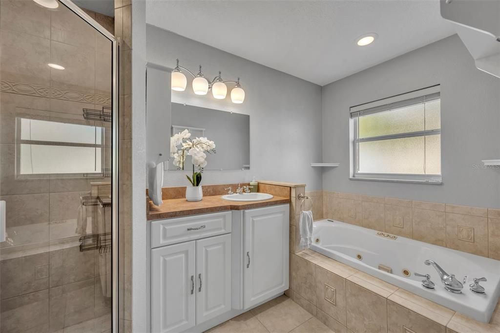Active With Contract: $595,000 (3 beds, 2 baths, 1590 Square Feet)