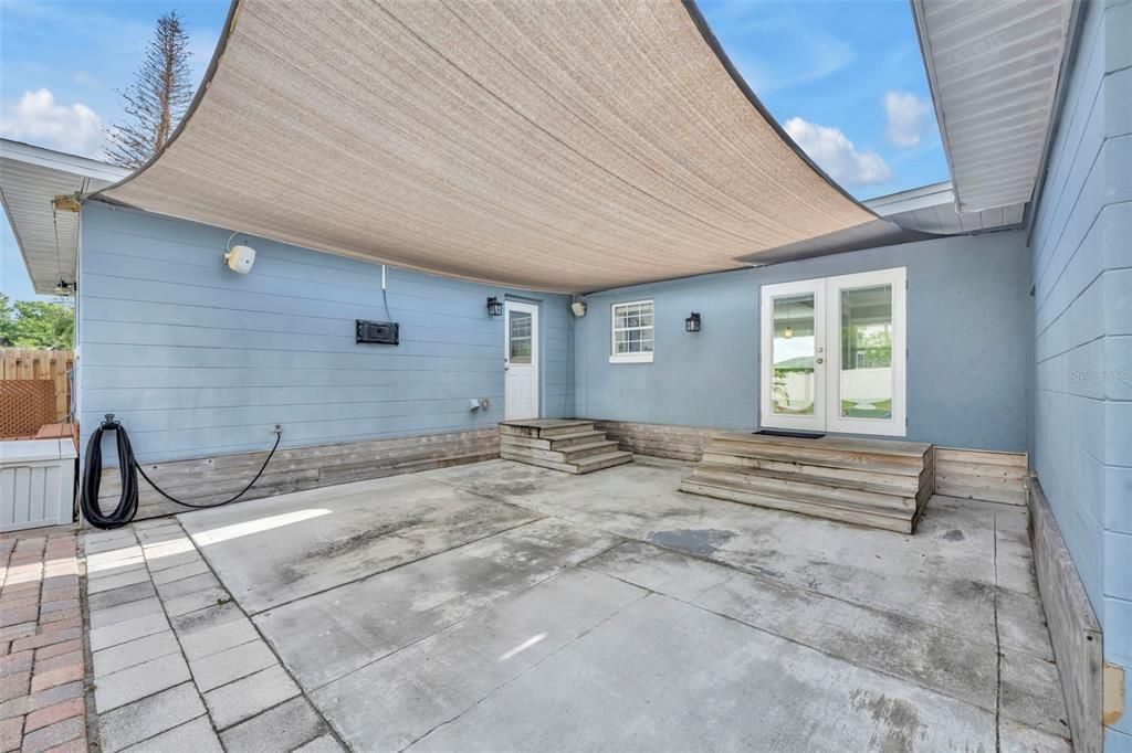 Active With Contract: $595,000 (3 beds, 2 baths, 1590 Square Feet)