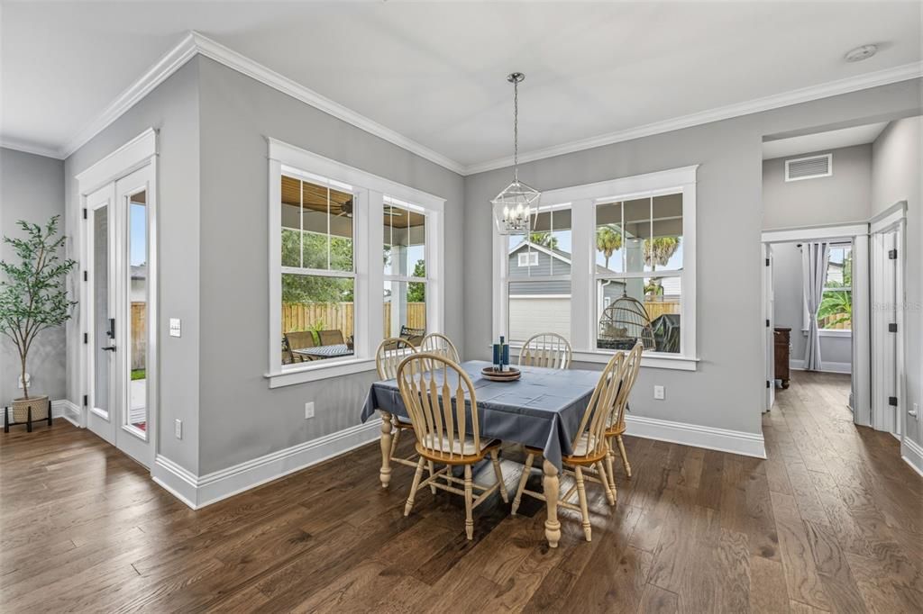 For Sale: $1,135,000 (5 beds, 4 baths, 3610 Square Feet)