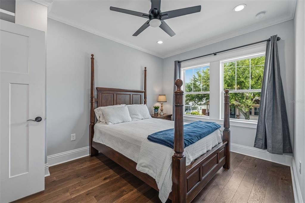 For Sale: $1,135,000 (5 beds, 4 baths, 3610 Square Feet)