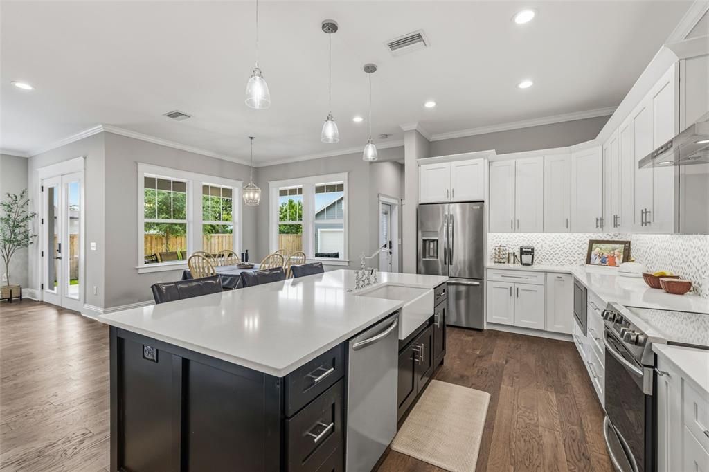 For Sale: $1,135,000 (5 beds, 4 baths, 3610 Square Feet)