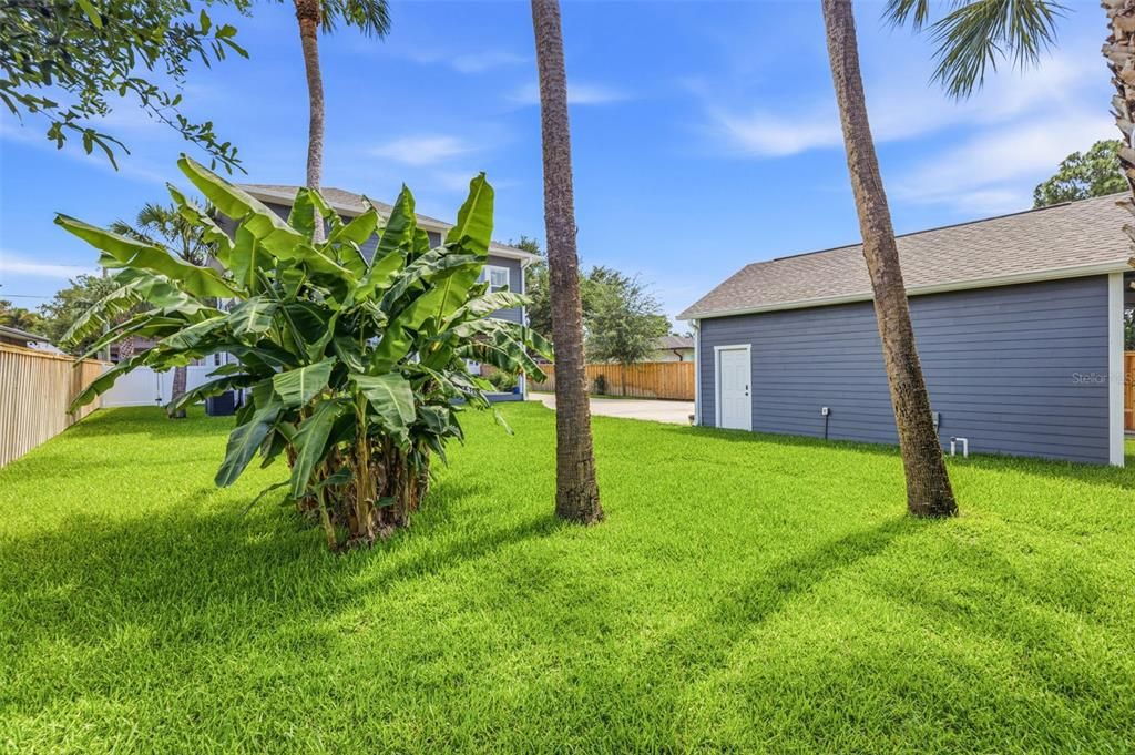 For Sale: $1,135,000 (5 beds, 4 baths, 3610 Square Feet)