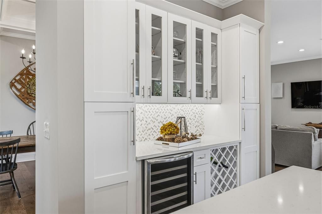For Sale: $1,135,000 (5 beds, 4 baths, 3610 Square Feet)
