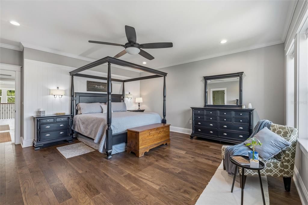 For Sale: $1,135,000 (5 beds, 4 baths, 3610 Square Feet)