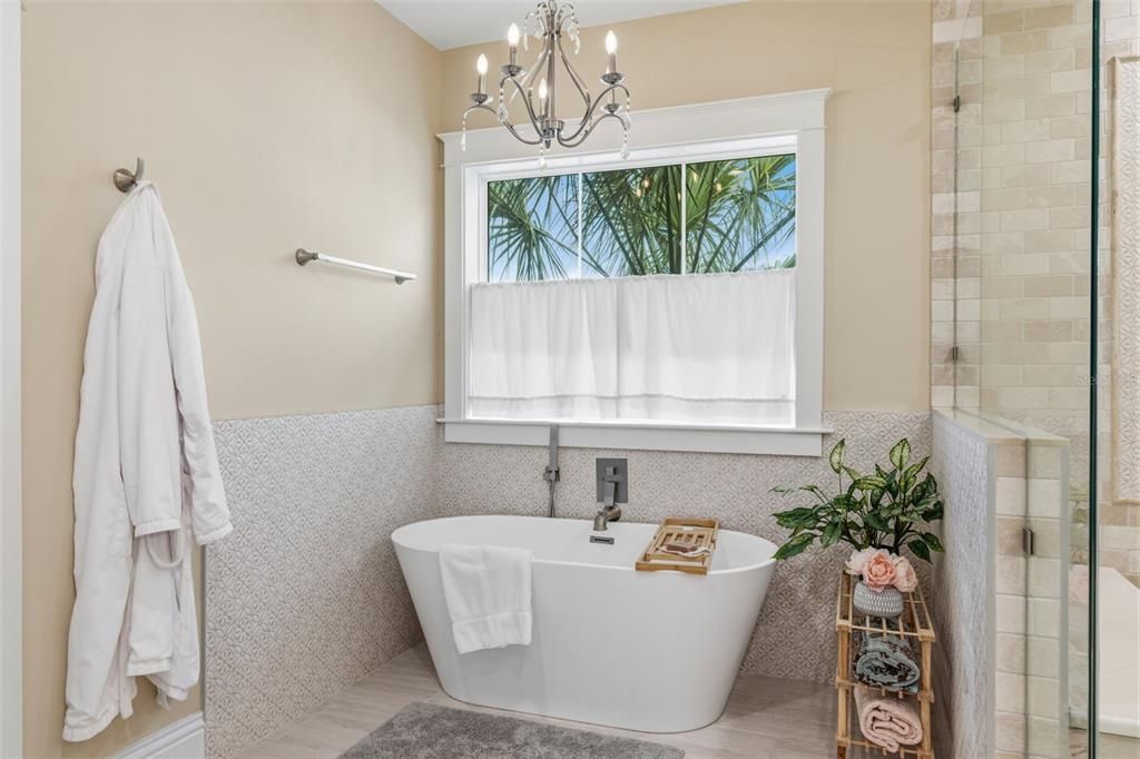 For Sale: $1,135,000 (5 beds, 4 baths, 3610 Square Feet)