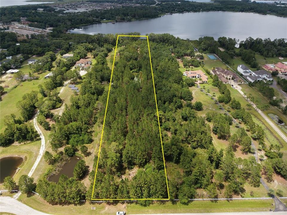 На продажу: $1,195,000 (5.92 acres)