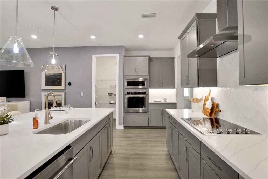 En Venta: $639,990 (4 camas, 3 baños, 3278 Pies cuadrados)