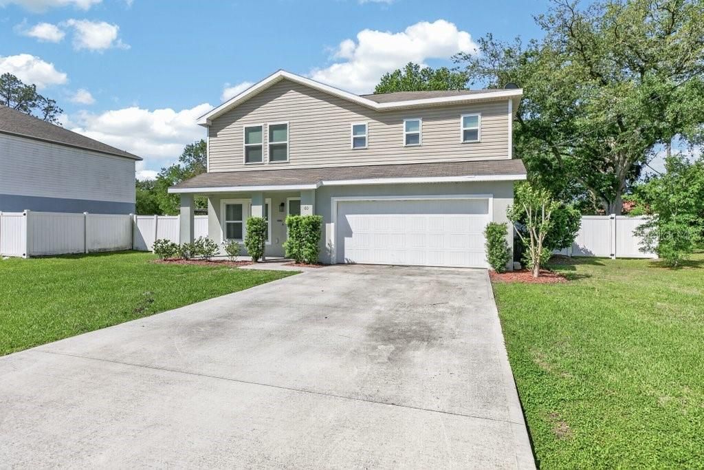 For Sale: $349,900 (4 beds, 3 baths, 1952 Square Feet)