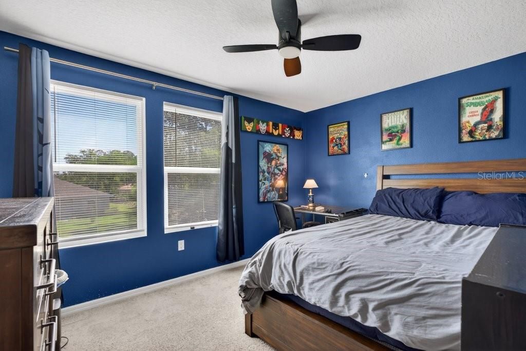 For Sale: $349,900 (4 beds, 3 baths, 1952 Square Feet)