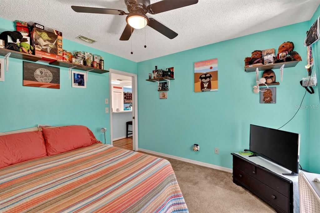 For Sale: $289,500 (3 beds, 2 baths, 1443 Square Feet)