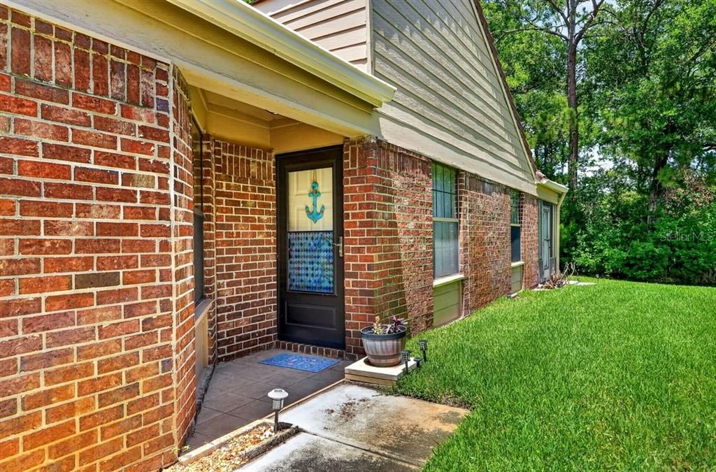 For Sale: $289,500 (3 beds, 2 baths, 1443 Square Feet)