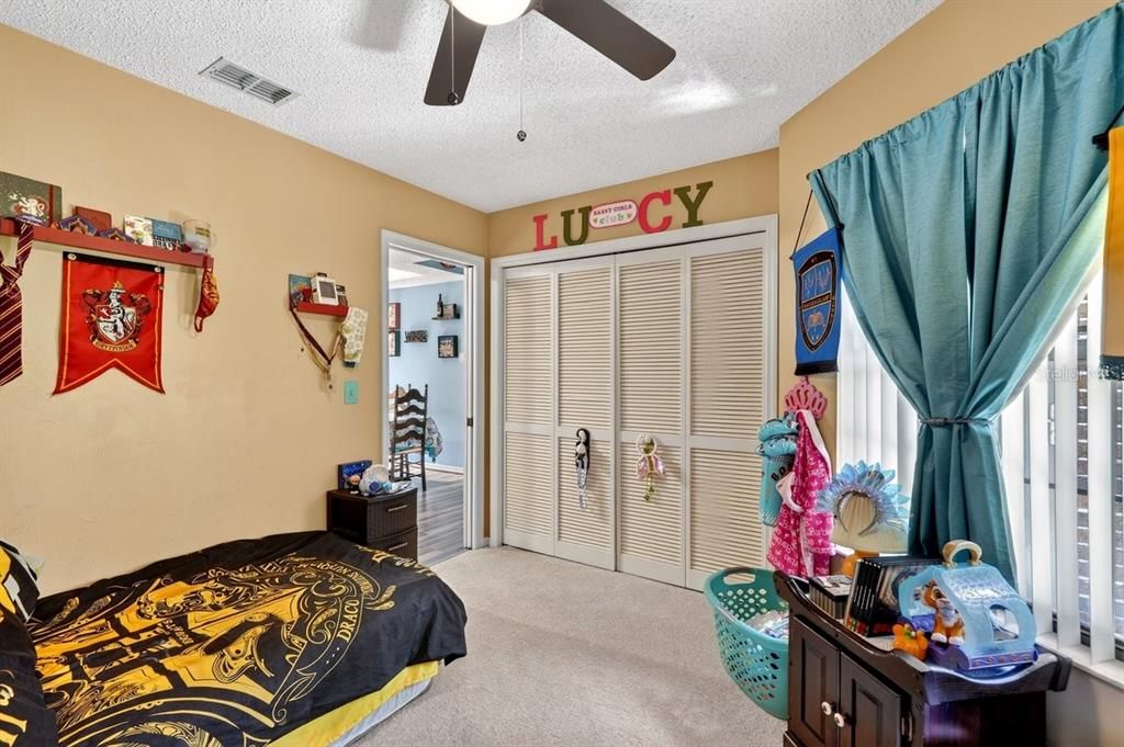 For Sale: $289,500 (3 beds, 2 baths, 1443 Square Feet)