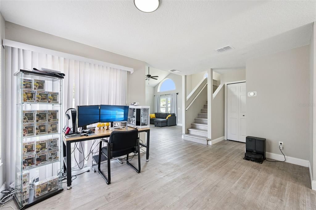For Sale: $420,000 (4 beds, 2 baths, 1781 Square Feet)