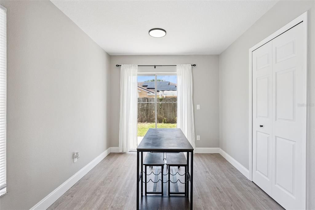 For Sale: $420,000 (4 beds, 2 baths, 1781 Square Feet)