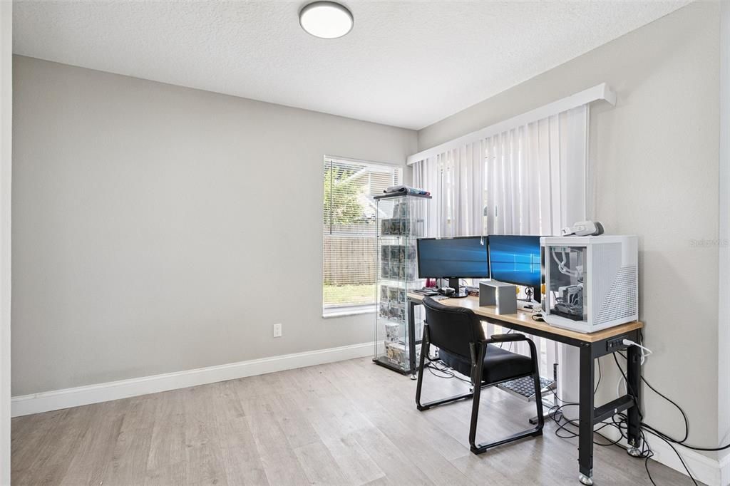 For Sale: $420,000 (4 beds, 2 baths, 1781 Square Feet)