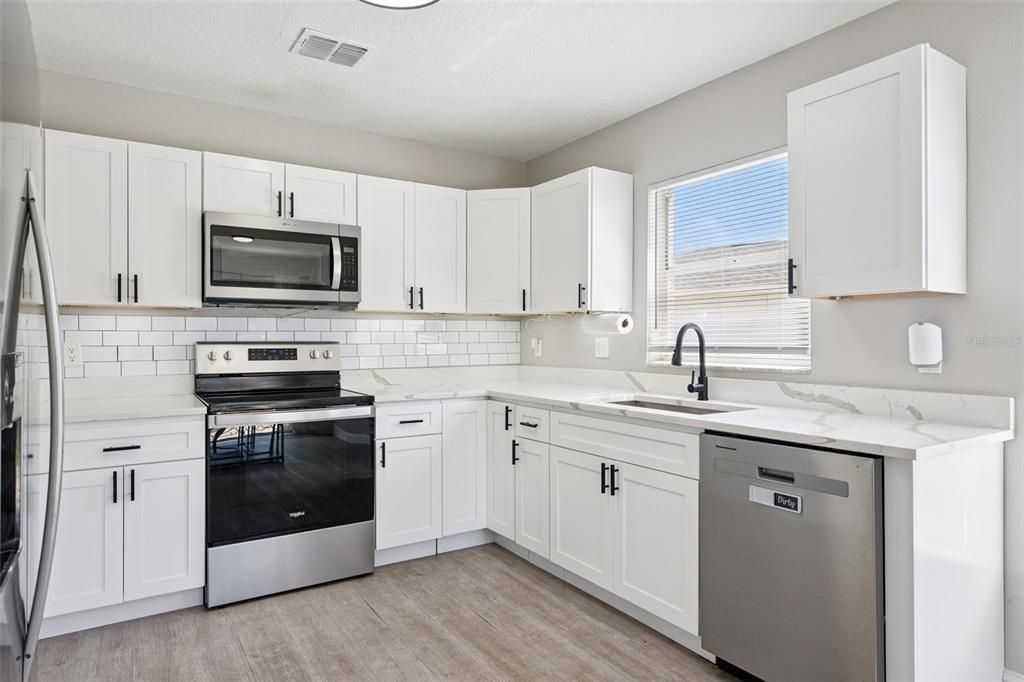 For Sale: $420,000 (4 beds, 2 baths, 1781 Square Feet)