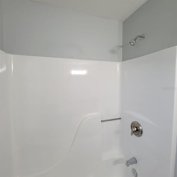 For Rent: $1,600 (3 beds, 1 baths, 960 Square Feet)