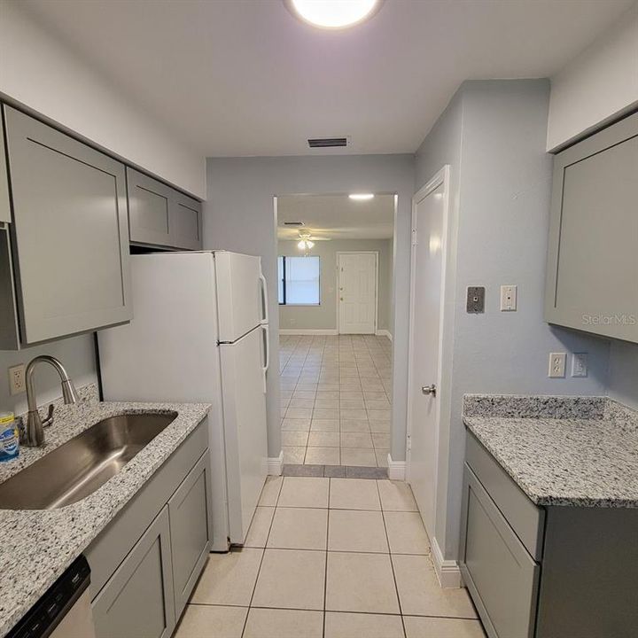 For Rent: $1,600 (3 beds, 1 baths, 960 Square Feet)