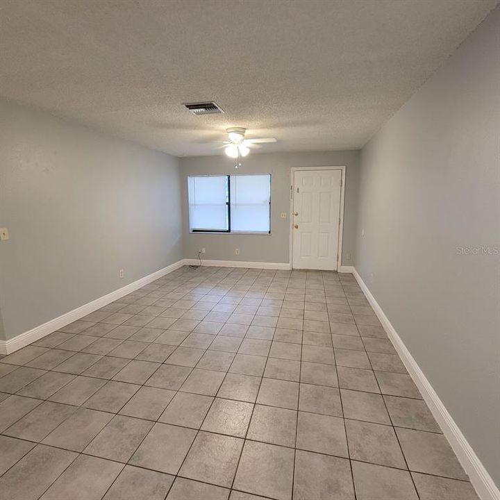 For Rent: $1,600 (3 beds, 1 baths, 960 Square Feet)