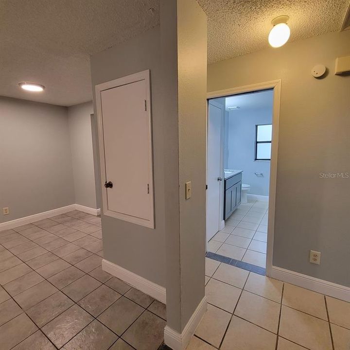 For Rent: $1,600 (3 beds, 1 baths, 960 Square Feet)