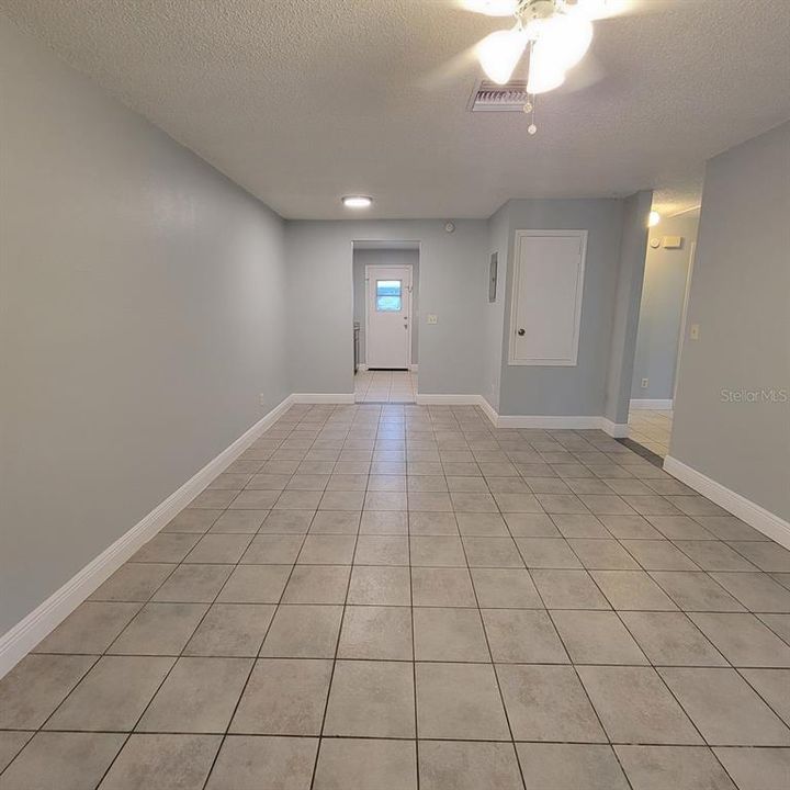 For Rent: $1,600 (3 beds, 1 baths, 960 Square Feet)