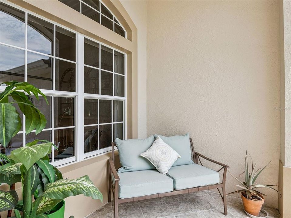 For Sale: $329,999 (3 beds, 2 baths, 1716 Square Feet)