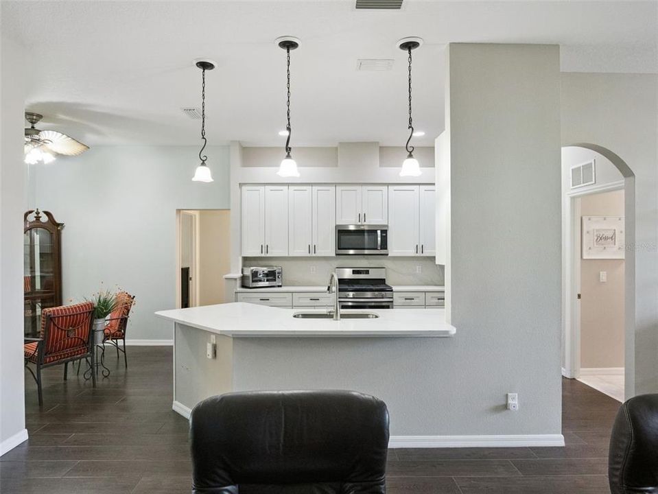 For Sale: $329,999 (3 beds, 2 baths, 1716 Square Feet)
