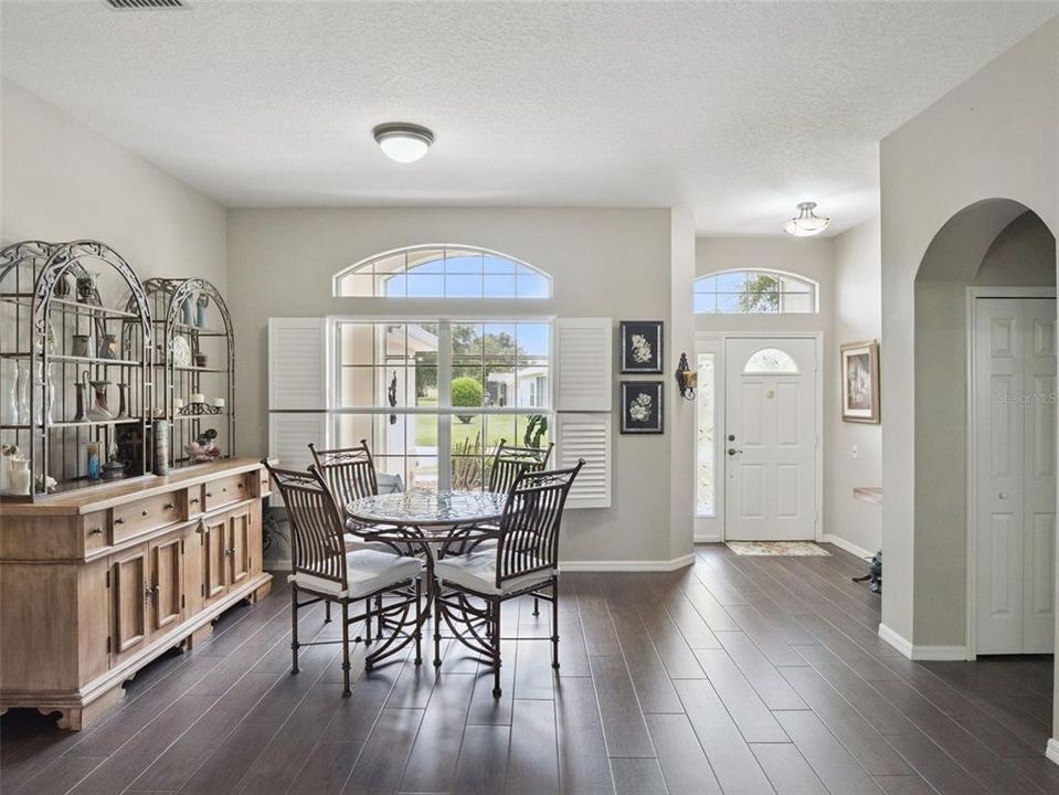 For Sale: $329,999 (3 beds, 2 baths, 1716 Square Feet)