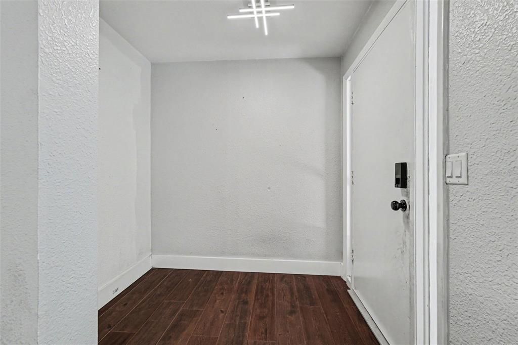 For Sale: $205,500 (2 beds, 2 baths, 1296 Square Feet)