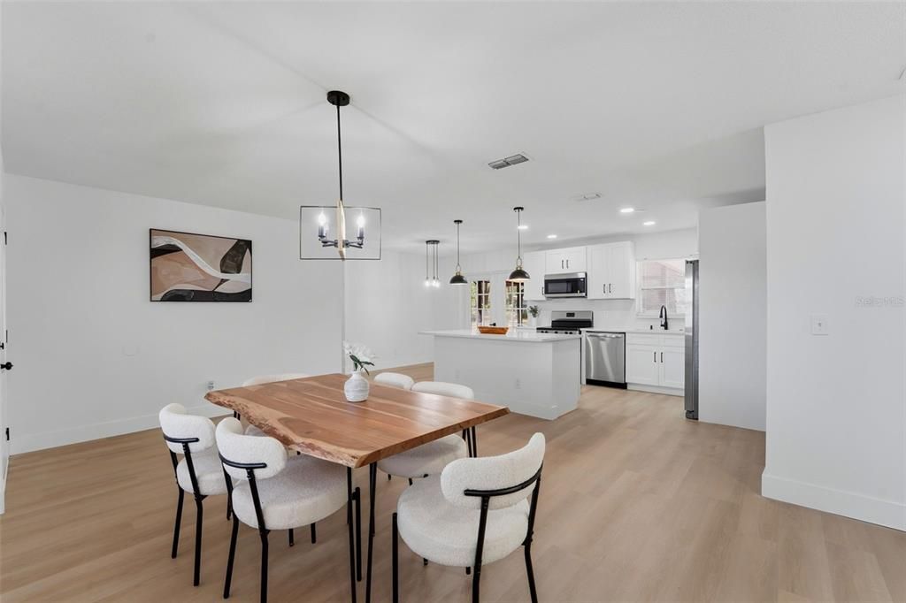На продажу: $499,500 (3 спален, 2 ванн, 1398 Квадратных фут)