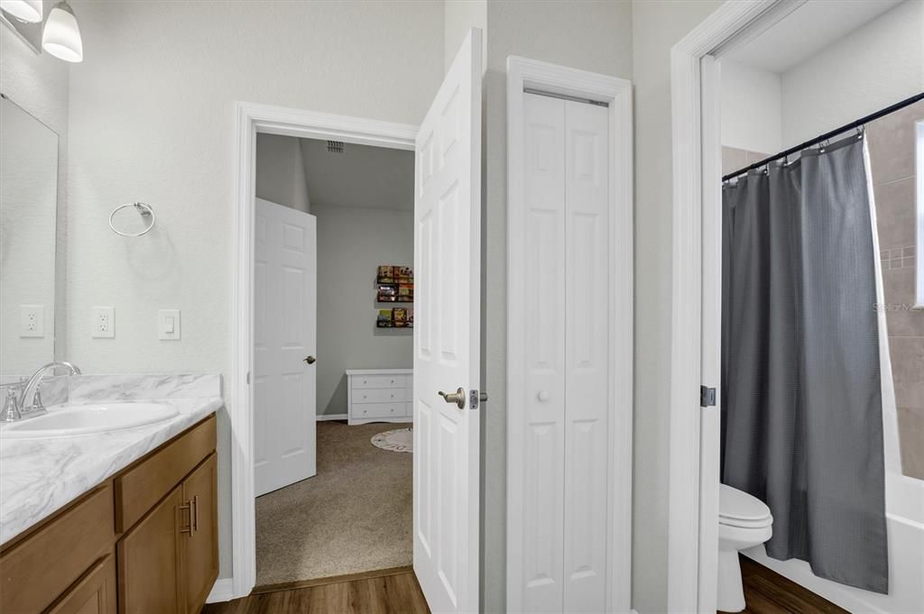 For Sale: $339,900 (4 beds, 2 baths, 2074 Square Feet)