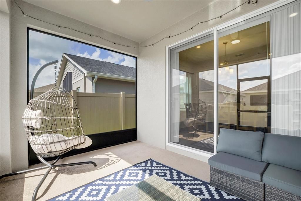 For Sale: $339,900 (4 beds, 2 baths, 2074 Square Feet)
